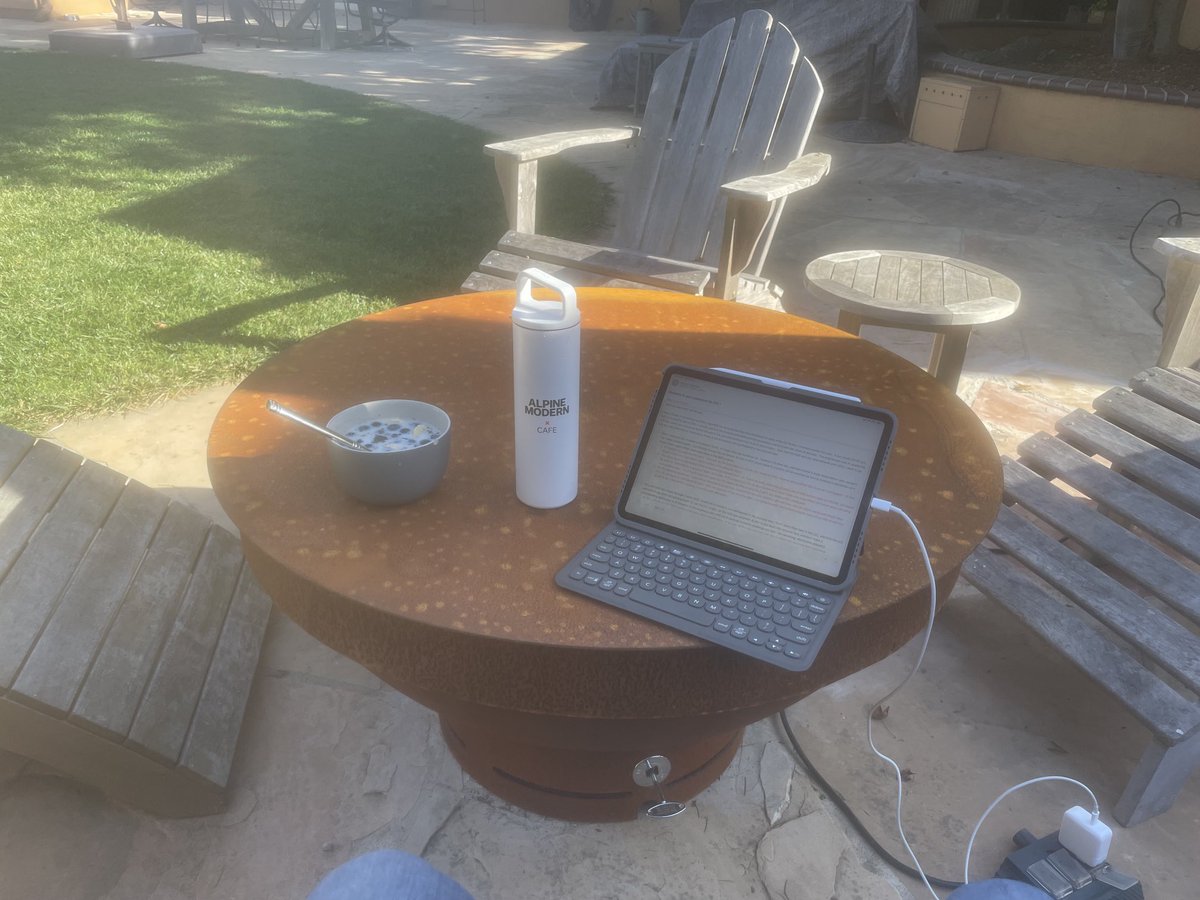 Chris Vargas tweet media