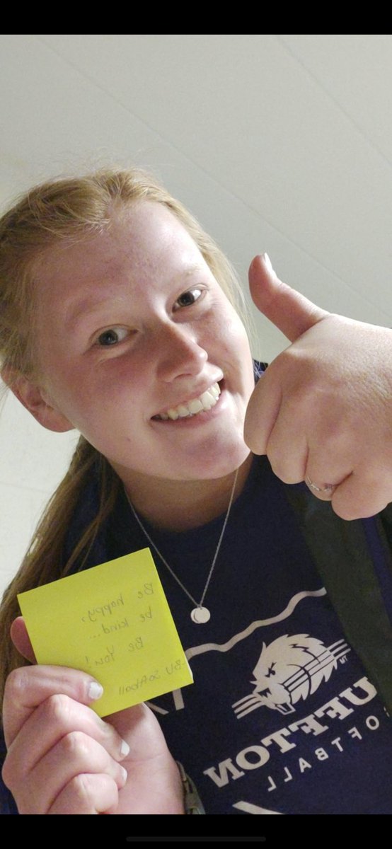 Day 8: Baby Ging (Emily Buss) is spreading words of encouragement through Ropp Hall today. “Be happy…Be kind , Be you !!” 💜🤍 BU Softball #BeKind