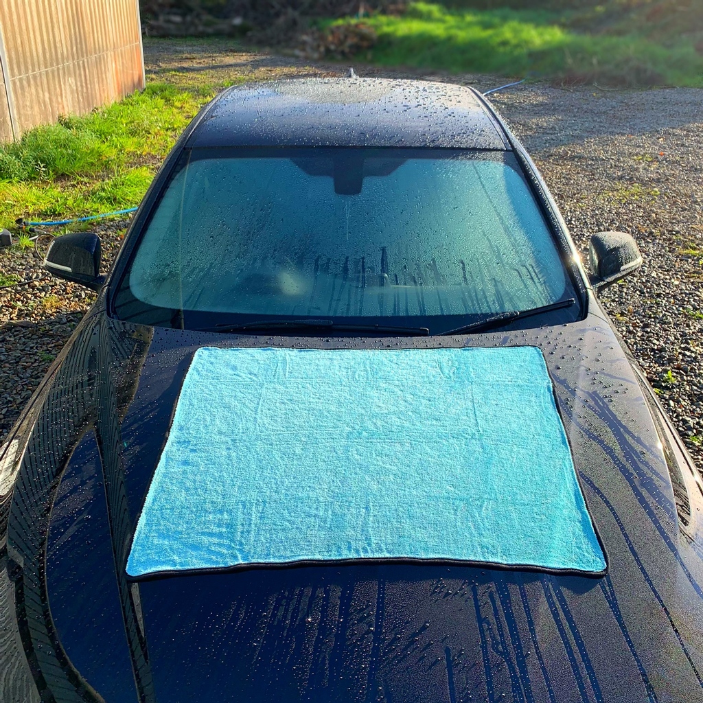 RacecarBox's tweet photo. Our XL single layered drying towel in our exclusive 'Marine' colour worth ยฃ14.99, is inside this months box!
https://t.co/NUBHEH1t20
โ
#detailingsubscriptionbox #detailing #detailingworld #modifiedcars #carlover #valeter #beading #dryingtowel #microfibre #marinetowel https://t.co/4kGCaCEzQV