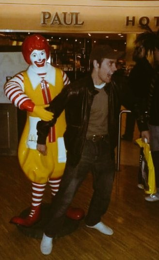 paulmannix85's tweet photo. @funwithstatue https://t.co/hVaPsjpyQ8