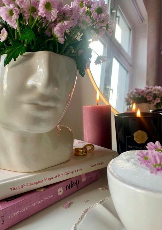 shewearprada's tweet photo. Monday, let's go ☁️🌸🕯🍥 https://t.co/g239zRxcn1