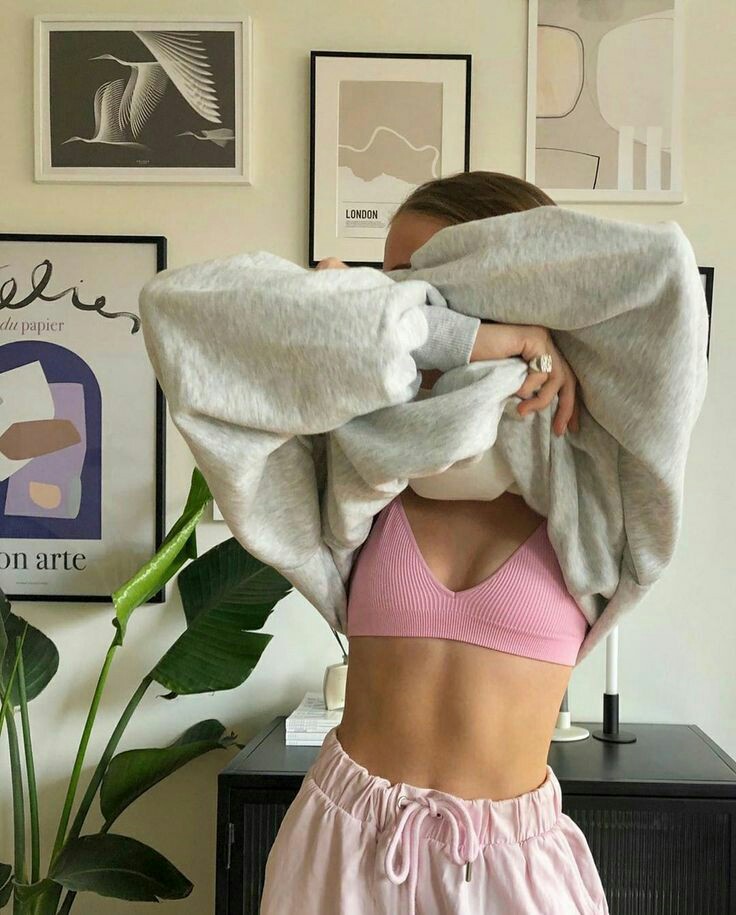 shewearprada's tweet photo. Monday, let's go ☁️🌸🕯🍥 https://t.co/g239zRxcn1