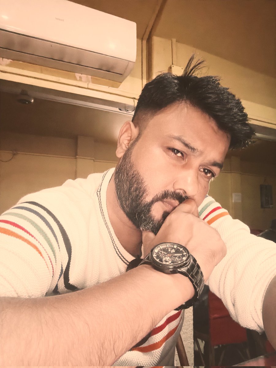 itslaskar's tweet photo. Don’t let the hard days win.
#selfie
#jst4fun https://t.co/iIt2B9BqIs