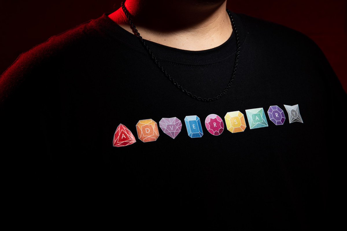 ADVRSRY_DESIGN's tweet photo. ADVERSARY DESIGN
FW/21 “Jewel Logo”
By: @ADVRSRY_DESIGN 
Photo: @jackthomaspov 

FW/21 live now at: https://t.co/VAyGnHZXs9

#streetwear #menswear #graphicdesign #printing #design #jewel #logo #shirt https://t.co/ldf2ie5AKn
