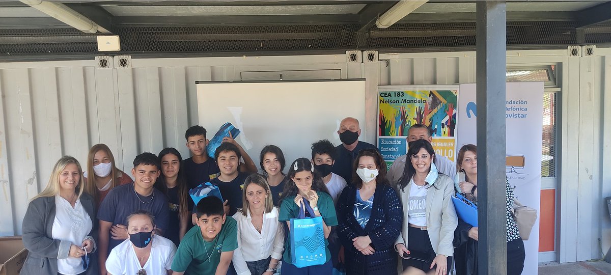 LMOtamendi's tweet photo. En la tarde de hoy se llevó a cabo en el CEA 183 la entrega de premios del concurso "La virtualidad nos acerca", en el que participaron alumnos de CEA de todo el país. Agradecemos especialmente a @FTMovistarUy y @Plan_Ceibal por el apoyo. https://t.co/trya4fTifI