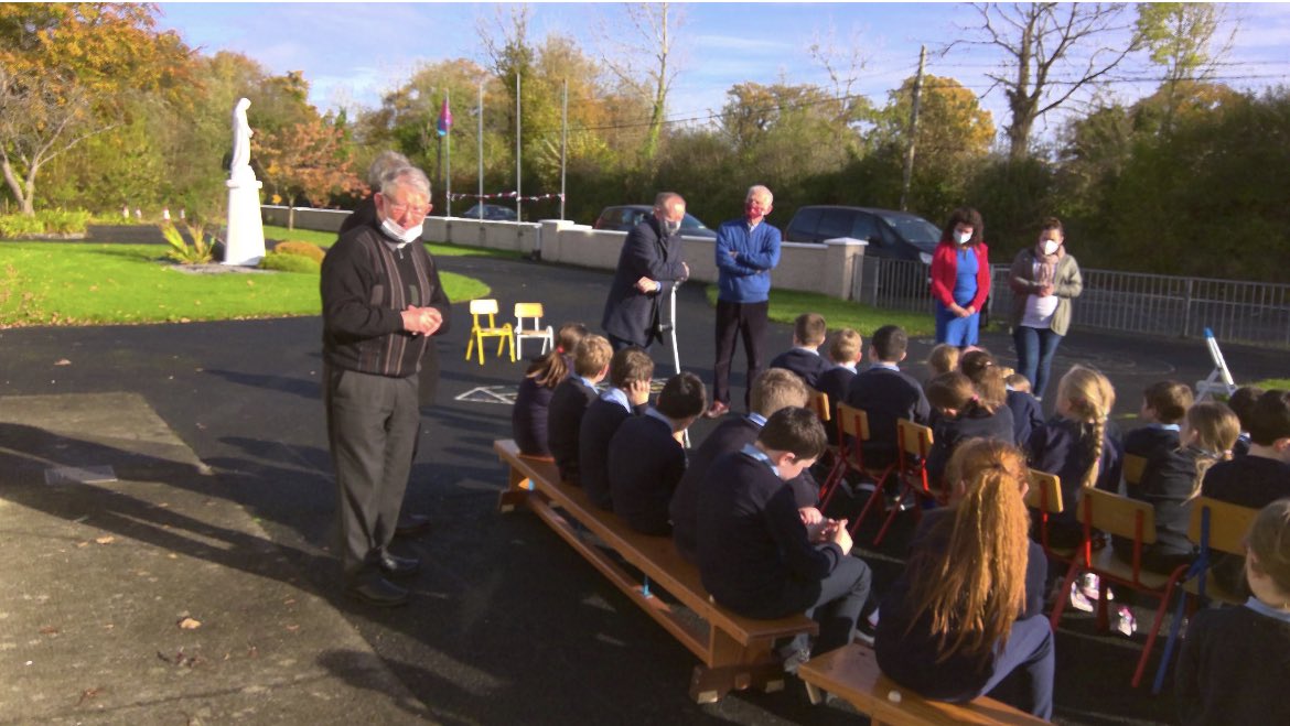 clontuskertns's tweet photo. ⭐️ Clontuskert celebrates being the first Irish Climate Action Project School of Excellence ⭐️
https://t.co/puQFW0nzFe
#ClimateActionP
#ShowcaseSchool
#ClimateAction https://t.co/eOogq2PLud
