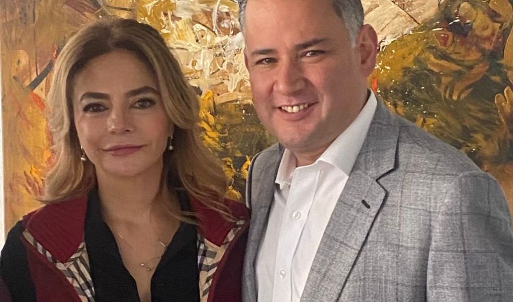julioastillero's tweet photo. Nunca estuvo en la lista de "corcholatas" destapadas por #AMLO. Pero había una corriente a favor de @SNietoCastillo para 2024. La boda en #Guatemala, los invitados,  la ahora exsecretaria en vuelo privado y los 35 mil dólares frenan o acaso sepultan eventuales aspiraciones de SNC https://t.co/XePcJQzuqx