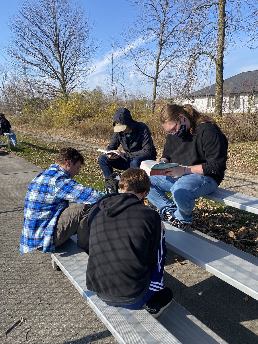 MrsKarczPHS's tweet photo. Had to get outside on what could be the last “nice” day of 2021 to do choice reading/writing #raiderstrong https://t.co/n3GYRrJDQf