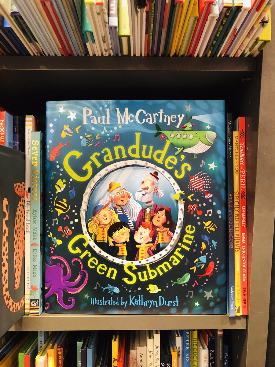 I don’t know about you, but I’ve been singing “yellow submarine” all weekend 💛⚓️ <a href="/PaulMcCartneyJp/">Paul McCartney : 日本</a> <a href="/penguinkids/">Penguin Kids</a> and a bit of “Hey Jude”
