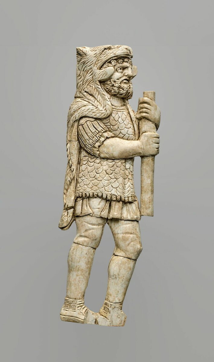 chapps's tweet photo. A tiny treasure from the #Louvre. An ivory signifer in relief - a standard-bearer for the Roman legions. The signum (standard) is missing, but this model shows how he might have looked. Our ivory man has some interesting details, though ... 1/ https://t.co/ogP81eYtrK
