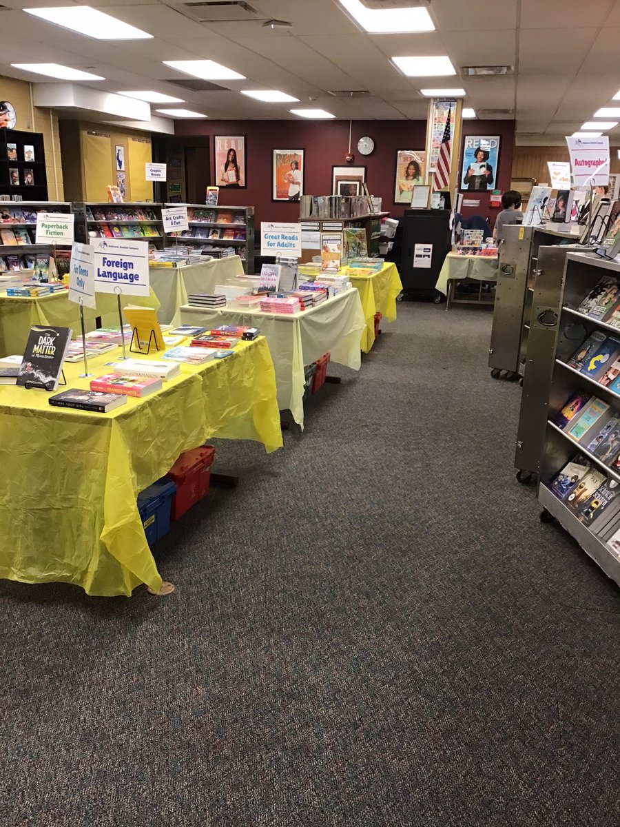 zieglersLLC's tweet photo. Roosevelt’s @AndersonsBkshp Book Fair is underway! Our students are previewing the book fair with their classes and can make purchases in school. Families can place orders online using these easy instructions. Our school library benefits from all sales! @RooseveltLLC https://t.co/ktHEkPdWdG
