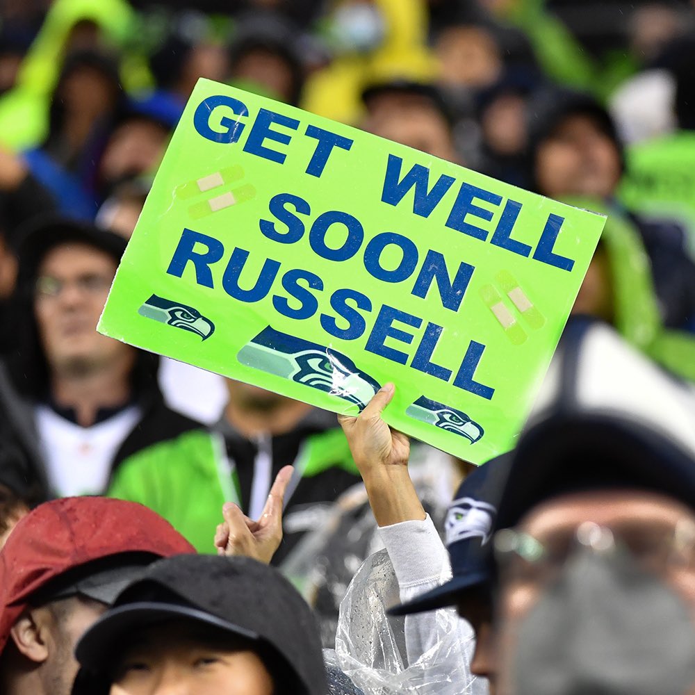 12s's tweet photo. The ask ➡️ the answer 😤

#GoHawks https://t.co/WDmTwmXVoE