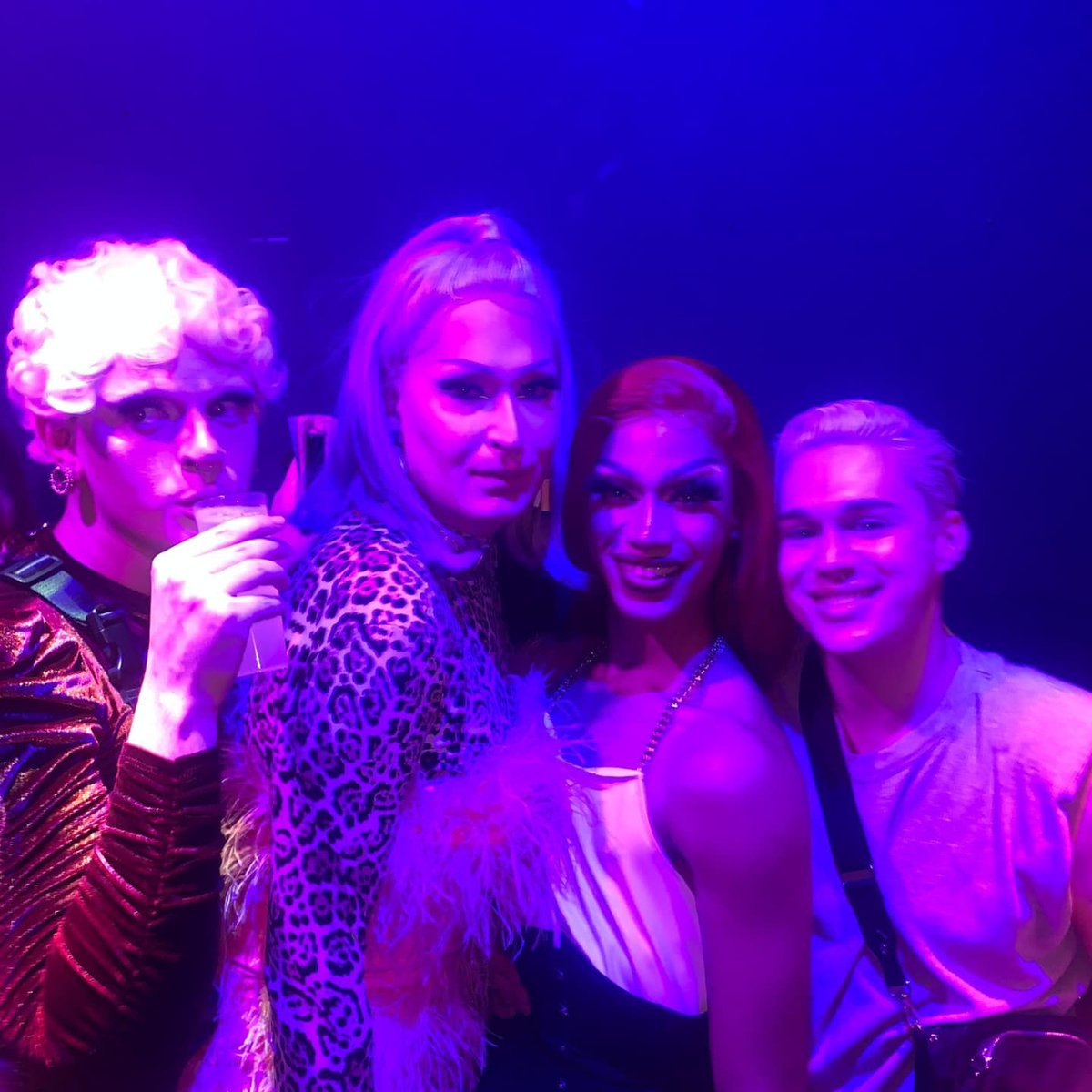 thelexablackk's tweet photo. Miss Drag Lisboa 2021👑
What a night!🖤

F*cking love the last picture 🤣 https://t.co/XGAOZ7Vddk
