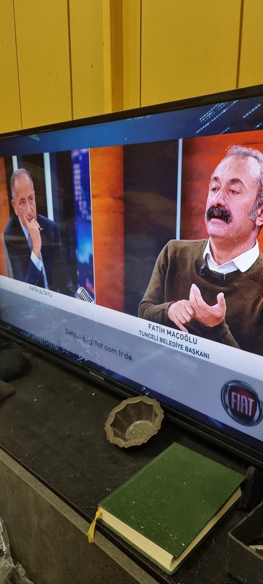 İstediğiniz kadar popüler etmeye uğraşın.

Atatürk düşmanlarını sevmeyeceğiz.