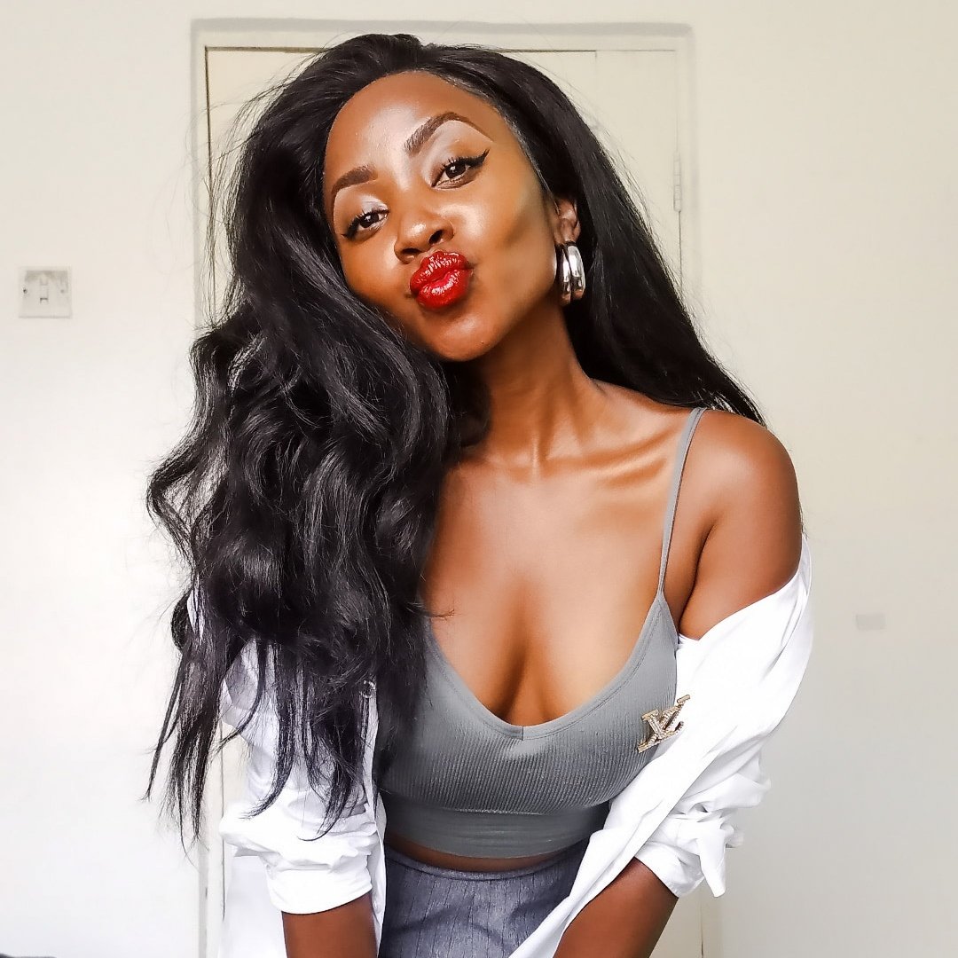 Monday's are a start to a new week, which offer new beginnings 52times a year!
.
.
Make it worth it!
.
#paidpartnershipwithdiageo
#lettheeveningbegin #diageorep #influencerstyle #arianawinstead #ugandanyoutuber #ugandancontentcreator #ugandanactors #ugandangirlskillingit