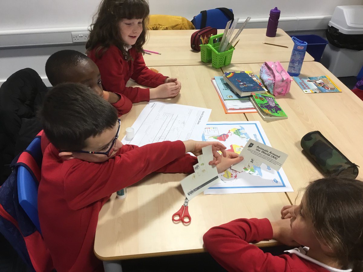 SchoolHillside1's tweet image. #P34Hillside learning about the different climate zones in the world today. #climate #climateaware