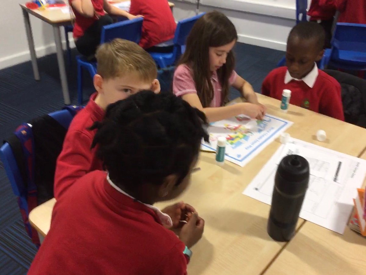 SchoolHillside1's tweet image. #P34Hillside learning about the different climate zones in the world today. #climate #climateaware