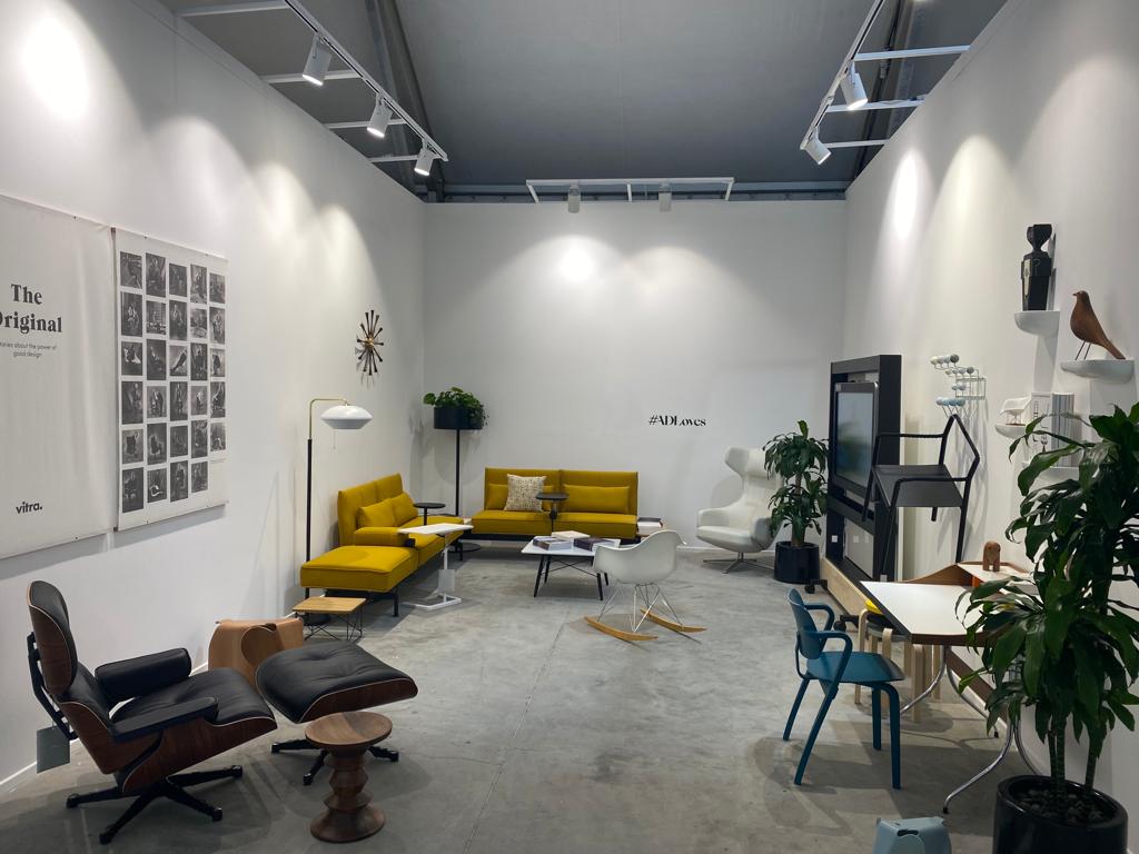 swisscotec's tweet photo. Feeling excited 😊  in @downtownberlin from 8 - 12 November 2021. We takes part in this great event  with @vitra 

See you in Booth # C13

For registrations: https://t.co/tjxCSkCfaw

#Swisscotec #Vitra #VitraDubai #D3 #downtowndesigndubai #events #uaeevents https://t.co/nKf9Kp9siv