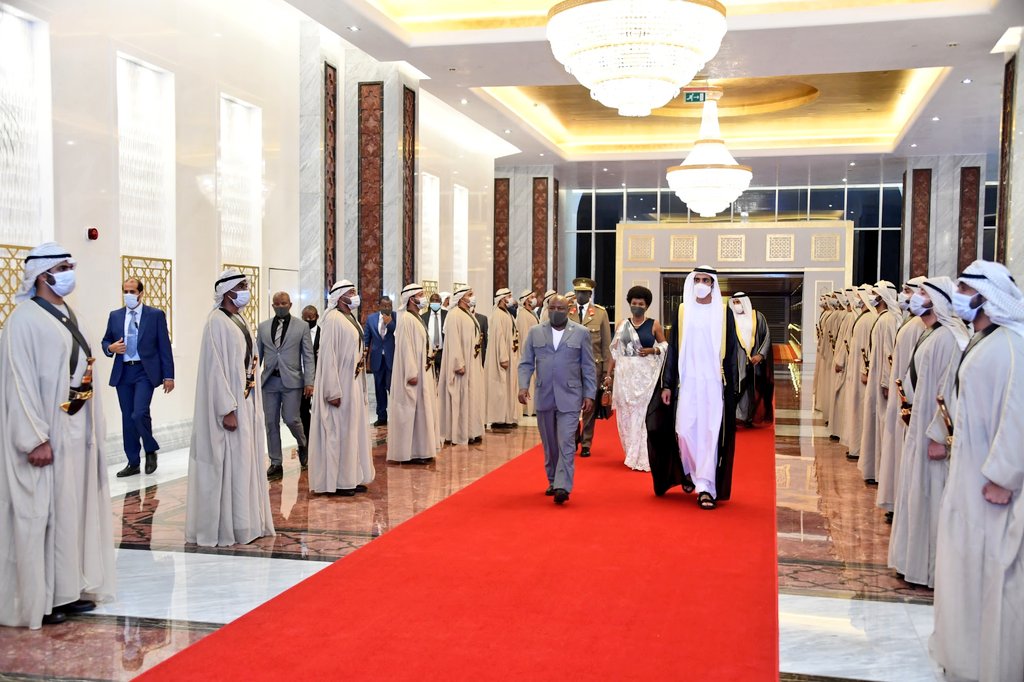 MAEBurundi's tweet photo. Le Président de la République du #Burundi SE Evariste NDAYISHIMIYE @GeneralNeva est arrivé cet après-midi à Abu Dhabi, à la tête d'une délégation burundaise.  Il a été chaleureusement accueilli par Son Altesse Royale Buti Al Nahyan, Ministre d'État. https://t.co/3MKEv5wy04