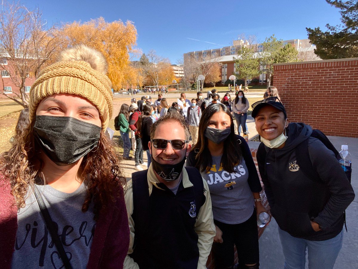 Verrado_AVID's tweet image. Our AVID 11 &amp;amp; 12 students are enjoying the cooler weather on their college visit to Northern Arizona University! @AVID4College @RouxVHS @coachmartnz #NAU #collegebound #thisisavkd
