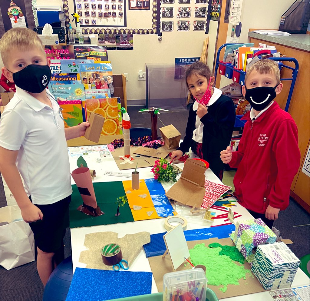 mmfshults's tweet photo. #1FGSES working hard on our country floats for the First Grade Cultural Parade! 🌏🗺🌎🗺🌍 @gsesdallas https://t.co/45d9Vxd4Do