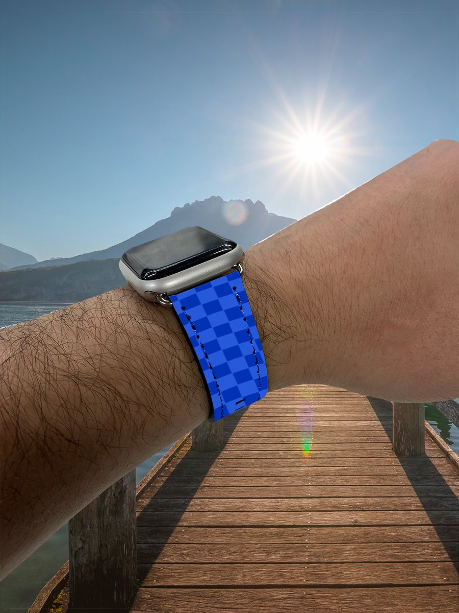 coplandsw's tweet photo. **Giveaway**

We’re giving away one of our brand new Apple Watch Straps. To be in for a chance to win, just simply follow the instructions below.

🔴 Like
⚪️ Retweet
🔵 Follow Follow us

We’ll announce the winner on Wednesday. They’re available online 

https://t.co/uiXFZw1sJl https://t.co/XGJZbAh24o