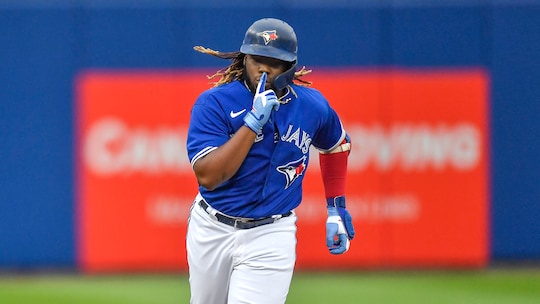 NEW ARTICLE ALERT: As <a href="/MLB/">MLB</a> starts to dish out their awards, <a href="/CanuckBBPlus/">CanuckBaseballPlus</a> is giving out our 2021 Canadian MLB Awards.  
canuckbaseballplus.com/2021/11/07/202…