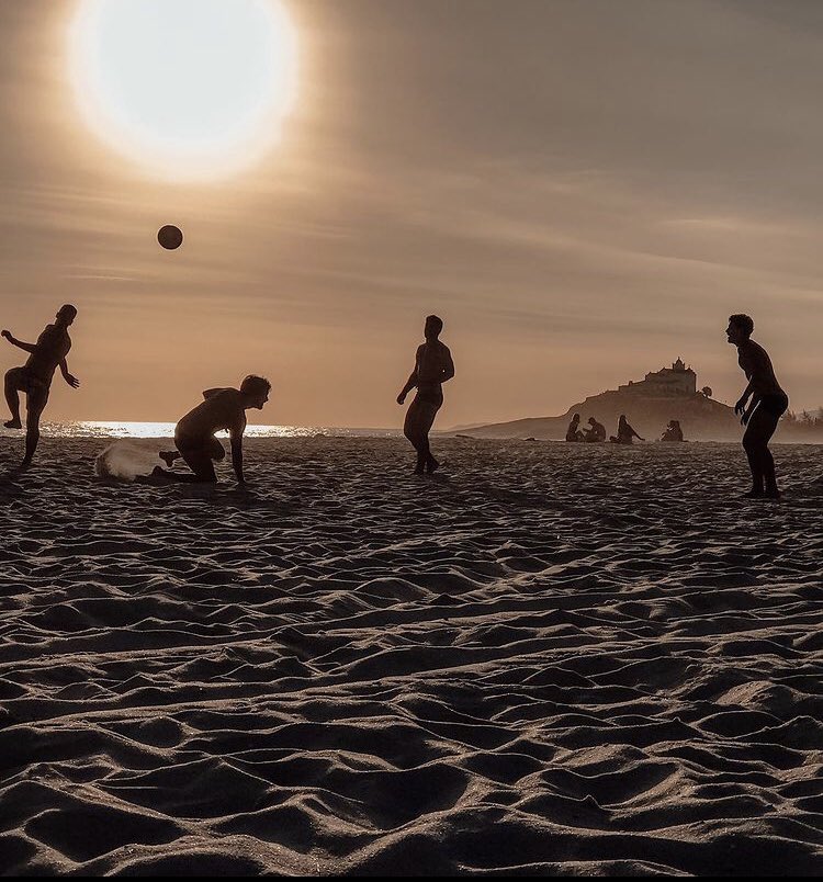 lugar de ser feliz e amar… tweet media