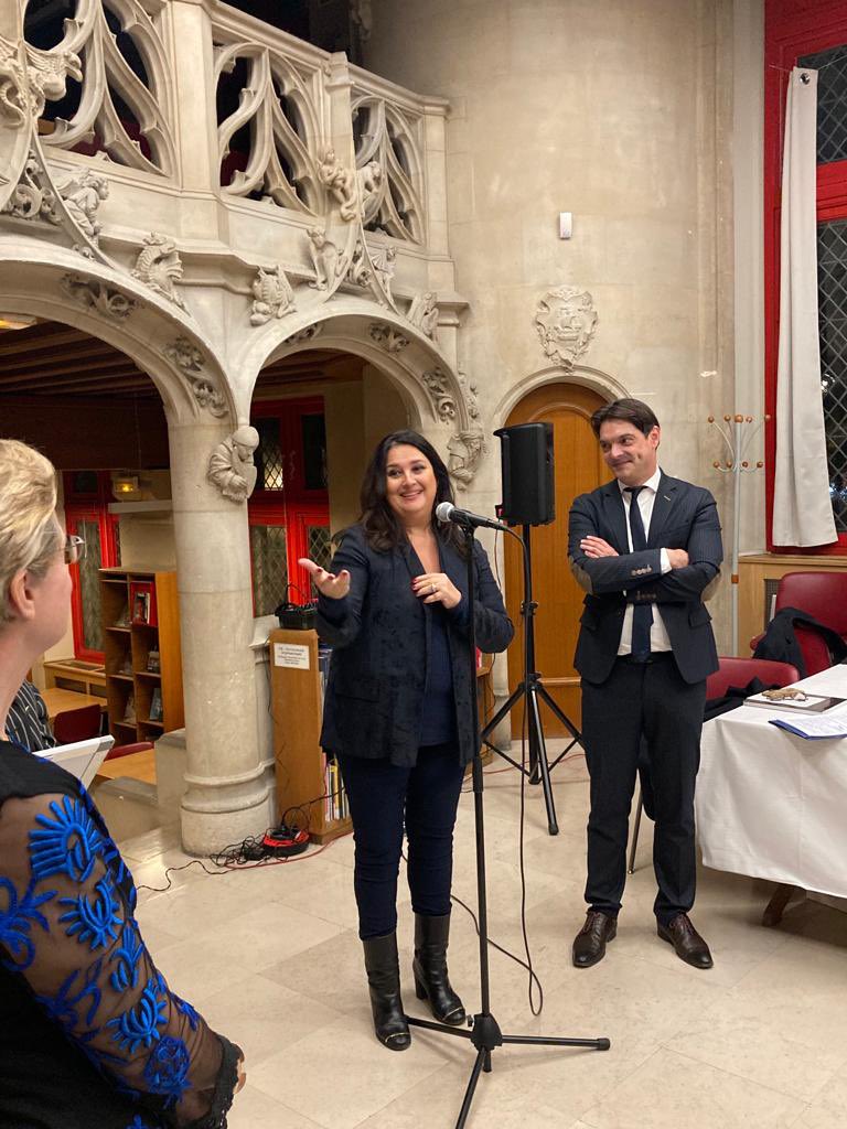 karen_taieb's tweet photo. «La poudre de beauté et ses écrins» Après le Musée international de la parfumerie @villedegrasse, c’est à la @bibforney que vous pourrez admirer les poudriers et tout cet Art de beauté Vernissage en présence du maire @JeromeViaud &amp;Anne de ThoisyDallem collectionneuse-expert https://t.co/zvXl0yGU04