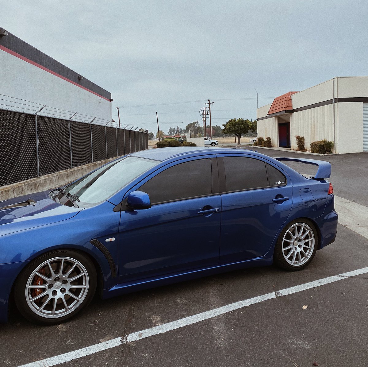 jhovannythedon's tweet photo. 2008 Mitsubishi Evo came in for the full makeover, Old tint removed and retinted with 20% all around 🔥🙌🏻 Like and Retweet pls does help a lot , let’s get this tweet seen 🙏🏼
#mitsubishi #lancer #evo #fresnotint #donstinting #tint #tintlife #viral #RT https://t.co/JMLROy4uOO