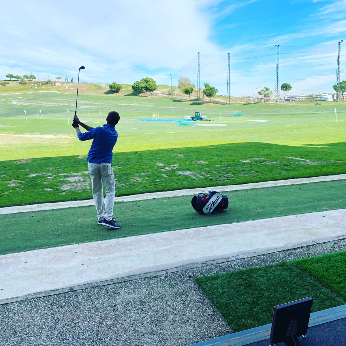 rfegolf's tweet photo. 𝔼𝕤𝕗𝕦𝕖𝕣𝕫𝕠, 𝕔𝕠𝕞𝕡𝕣𝕠𝕞𝕚𝕤𝕠 𝕪 𝕘𝕒𝕟𝕒𝕤.

Gran fin de semana de trabajo para los chicos del grupo España Futuro.

Trabajo técnico, físico y mental para preparar los retos de 2️⃣0️⃣2️⃣2️⃣.

¡Seguimos! https://t.co/fQcVn8Qs7A