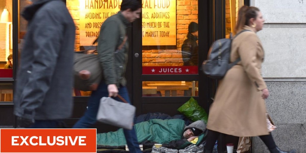 UoNPressOffice's tweet photo. The @UniofNottingham will help reduce the number of homeless people this winter by hosting a shelter on campus, working in partnership with @emmanuel_house_    

Read more ➡️ https://t.co/CXVySCwgfT

#WeAreUoN https://t.co/g7lsQqBfg2