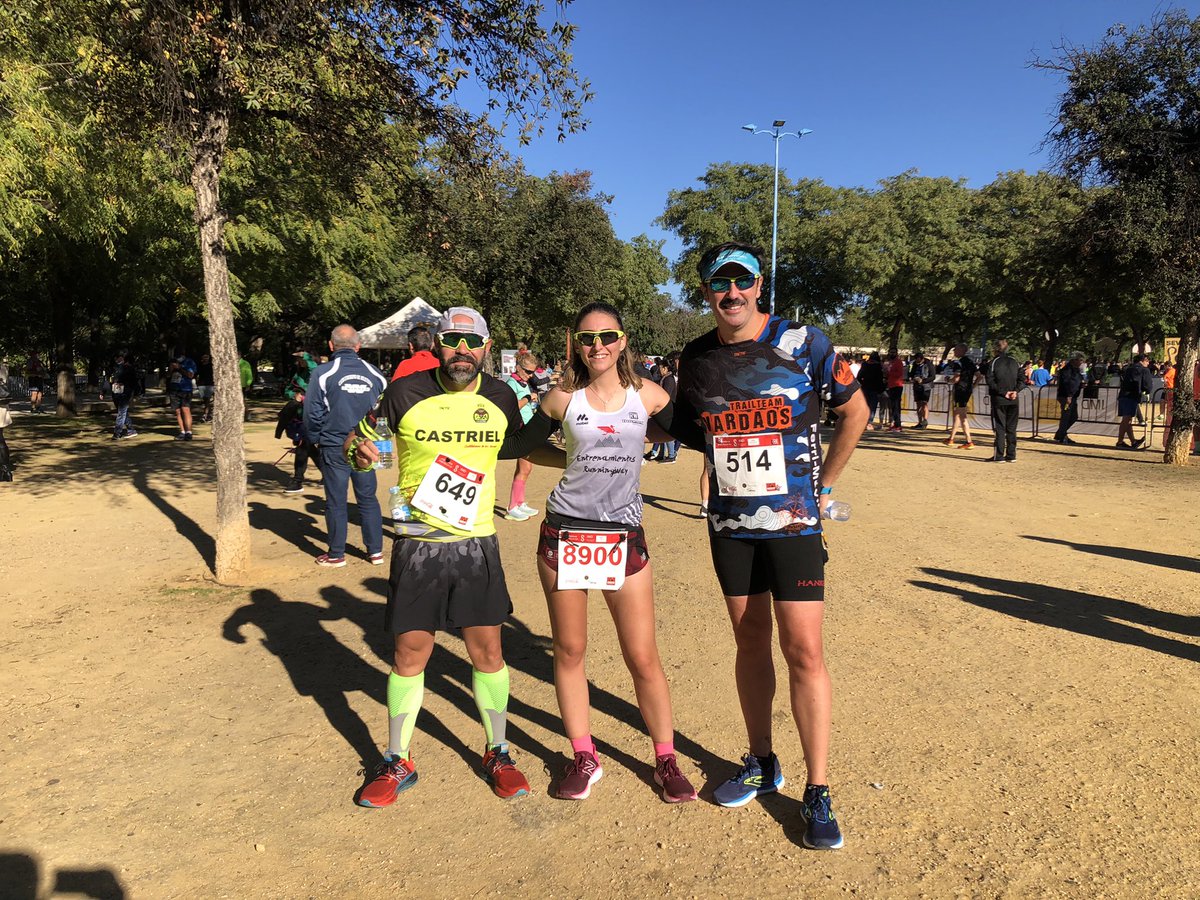 RunningwayTT's tweet photo. #PollitosPorElMundo
@Carmenfalc_ y @josedomingo77 nos representaron el 7/11 en la 4ª carrera del Circuito del @IMDSevilla @Sevilla10K celebrada en el Parque Miraflores, donde se superaron y exprimieron.
Carmen hizo: 51:23
Jose hizo: 47:50
¡Enhorabuena!
#MicMic
#BeRunnerBeHappy https://t.co/0e1IguN5d7