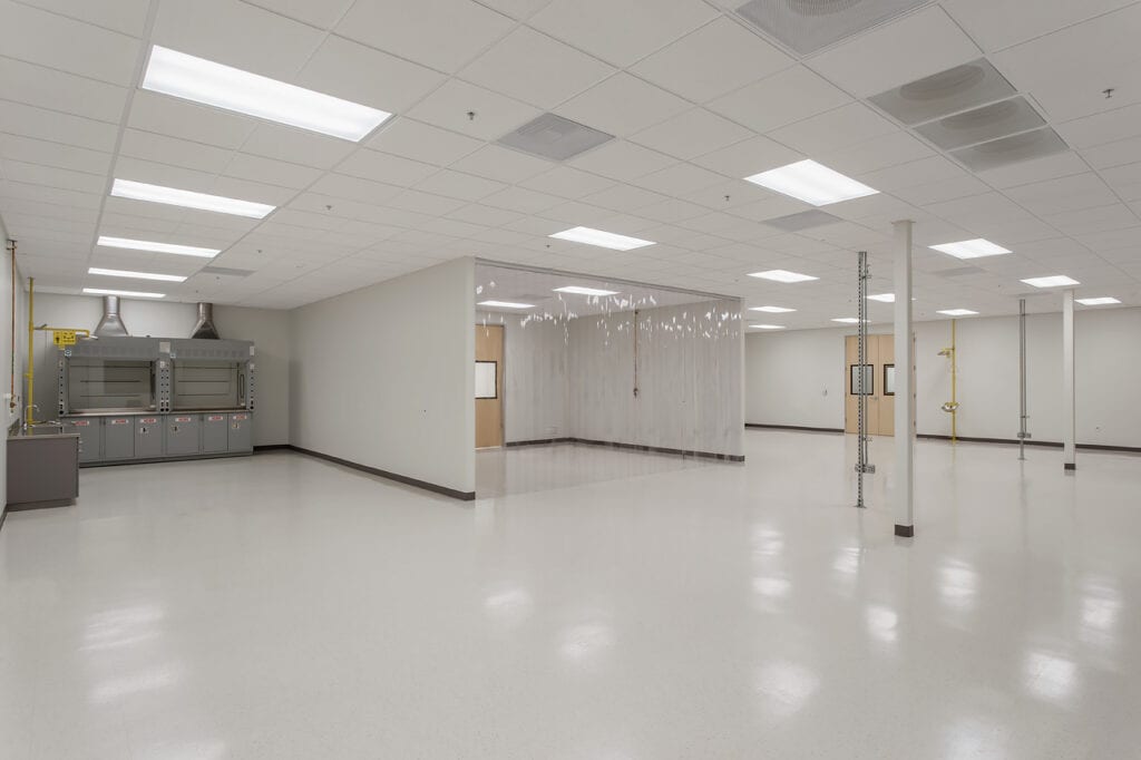 Did you know that Vulcan specializes in medical-grade cleanrooms? Here is a cleanroom we did at PneumRX.

#cleanroom #medicalroom