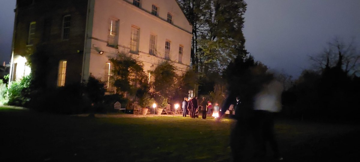 PrebendalBoard's tweet photo. Guess what we're doing tonight? More pics later from the Deanery! ๐๐๐๐ญ๐ฉ #iloveboarding #fireworks #ChoristerLife #Mondaynightfun #47togo https://t.co/1iBCMl7Ld1