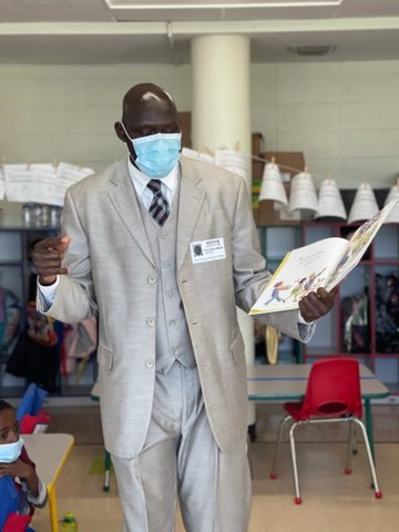 #SASCCS welcomed #GuestSpeaker #HonorableCholMajok who shared with the #SASCAtoms his life journey from a #LostBoy to 1st former #Refugee to hold office in the @CityOfSyracuse. #HonorableMajok also read a story to the Atoms.

@dfrankny @Ninacharters <a href="/CharterEmpire/">Empire Charter Consultants</a> <a href="/nycharterassoc/">New York Charter Schools Association</a>