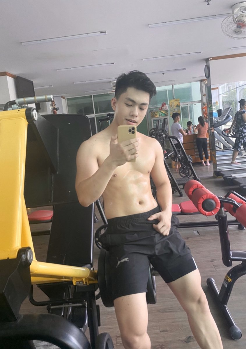 Nguyn4Jesse's tweet photo. Mọi người cho review về bạn này nha. Thấy ngon mà ko biết sao. https://t.co/Bj5g9JpFzY