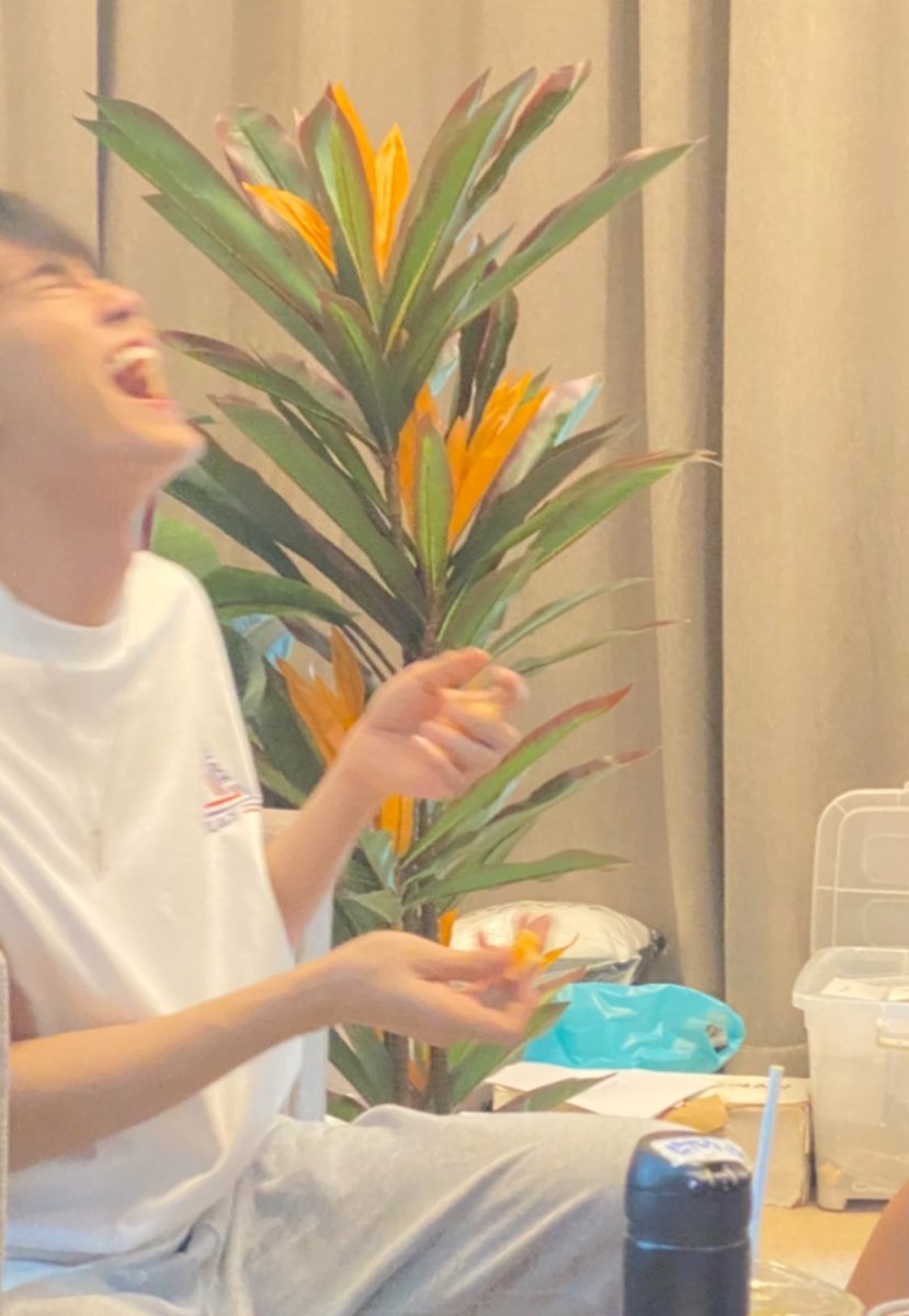 Sixsuperstars's tweet image. มีมเฟริสท์นะหรอ? ชั้นมีเป็นล้าน #First_Chalongrat #DSNtheSeries