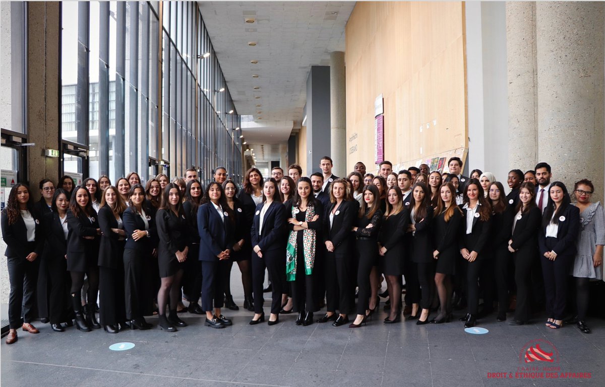 Rentrée Promotion 2021-2022 |
L'Association du Master Droit et Ethique des Affaires (AMDEA) a le plaisir de vous présenter la 14e promotion du Master Droit et Ethique des Affaires, parrainée par Schneider Electric.
Une année riche et intense s'annonce !