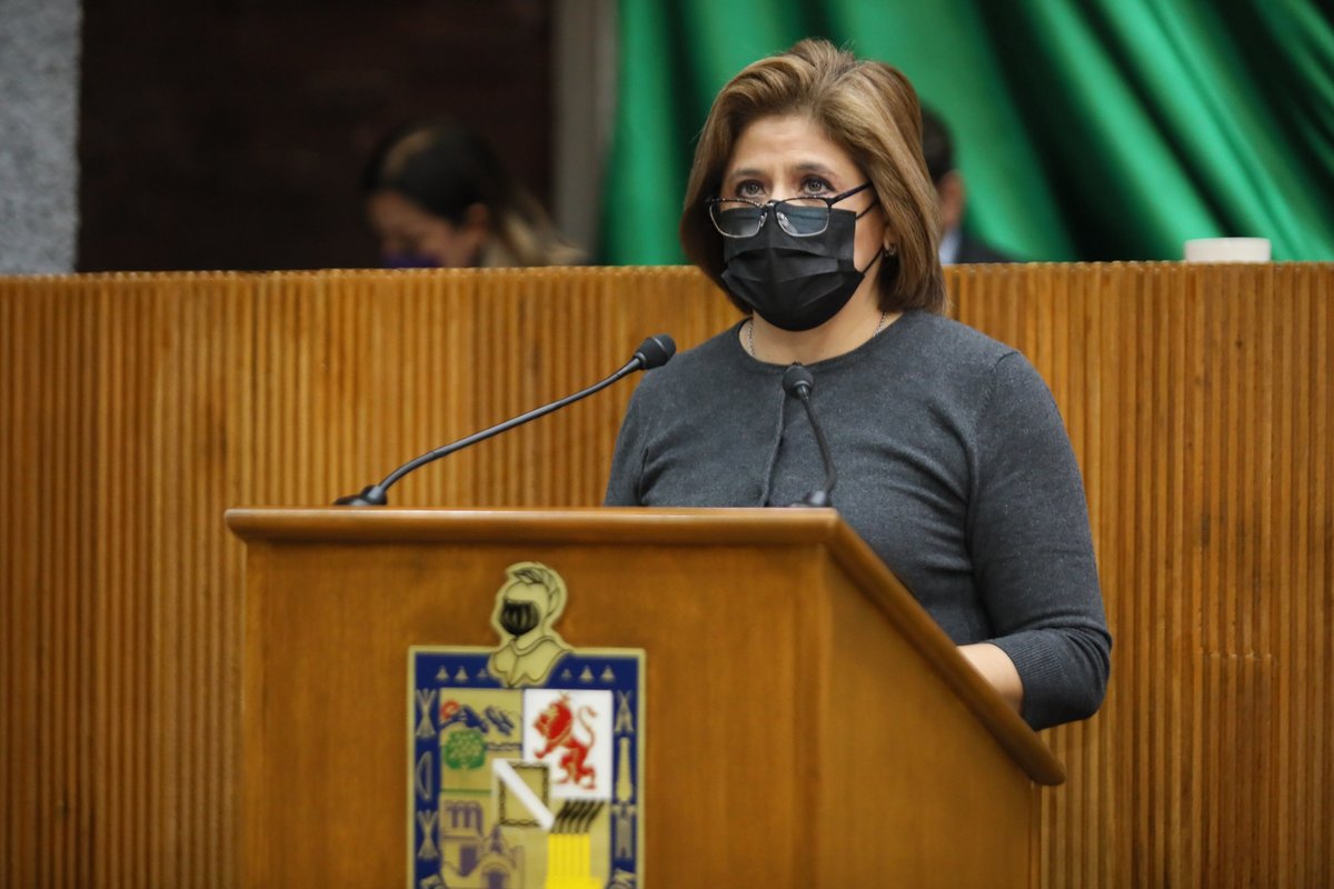 Hicimos un exhorto dirigido a los 51 Municipios para que los cuerpos policiacos sean capacitados en materia de violencia de género, y designar un área especializada para atender este tipo de delitos. <a href="/SandraPmanes1/">Sandra Pámanes</a>