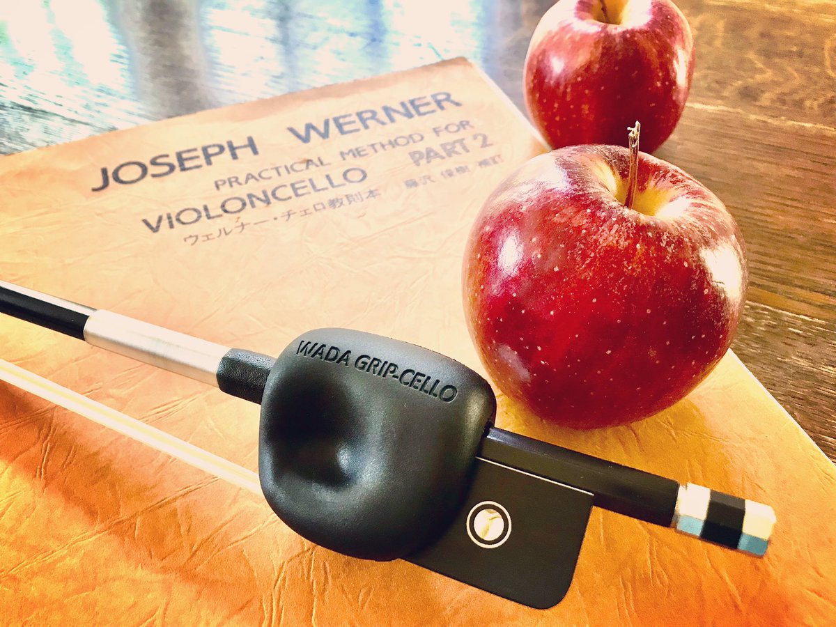 BowGrip's tweet image. “基本の基” は奥深い。

和田チェロ運弓補助具は,「体験」を通して自然なチェロ運弓への理解と習得を目指します。
チェロでもっと歌える、楽しめる🎵
wadabowgrip.com 
アマゾンで最短2日でお届けできます。
•
•
•
•
#チェロ  #チェロ奏者  #チェロ教室  #アマチュアオーケストラ