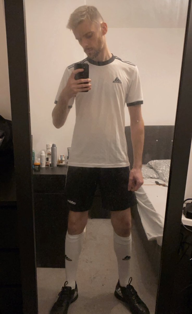 LEO INTERNATIONAL 🌎 TOP 0.65%⭐️ on Twitter: "RT @manchesterdomOF: Getting ready for football