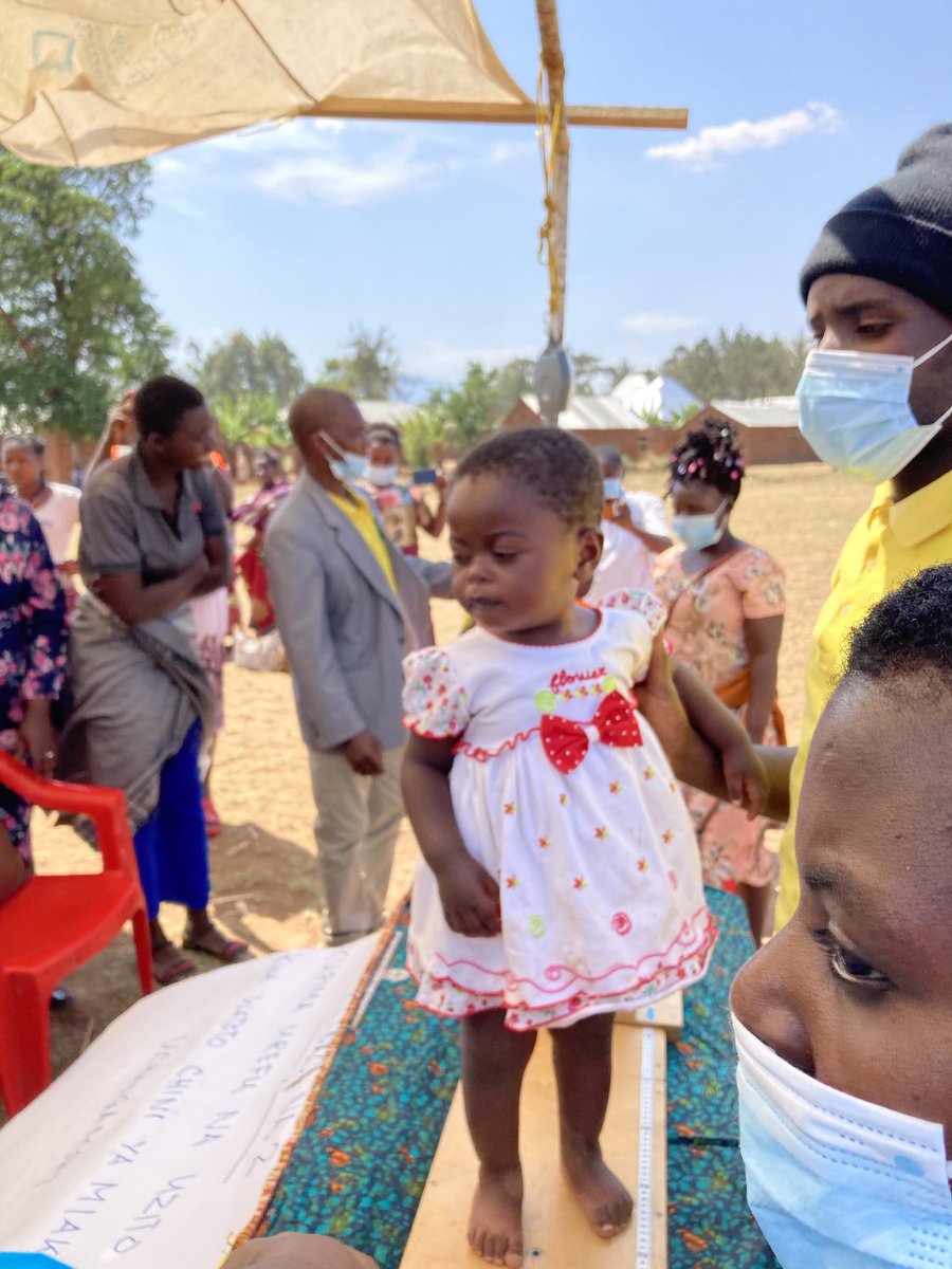 BoutinGboutin's tweet photo. Empowering to see how a community prioritizes the full potential of their #children - they early detect #malnutrition and discuss #foodsystems improvements at home+beyond. ⁦⁦⁦⁦@UNICEFTanzania⁩ ⁦@vaguayounicef⁩ https://t.co/M9Zzsnfd3d