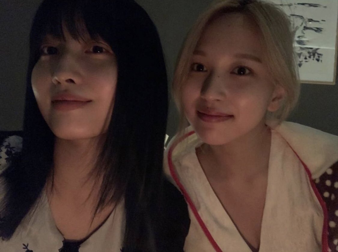 michaengthinker's tweet photo. happy birthday to our sweet momo! have a great day surrounded by the people you love and that love you as well 💗 #OurBestfriendMomo #생일축하해_모모링 https://t.co/HhhweJZAnC