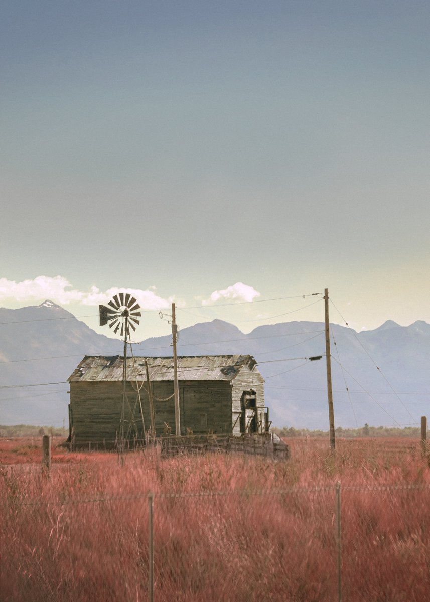 xmasteve's tweet photo. stranded out west https://t.co/dGuG86yjqr