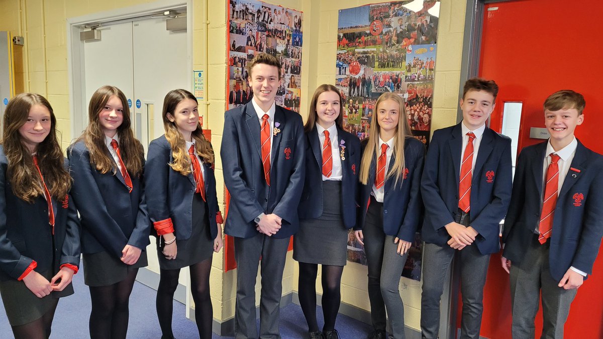 SH_OrionHouse's tweet photo. What a group of absolute legends..
Filming video clips for the newly spruced up @SummerhillSch website! 
Some outtakes of the filming with the world's worst actors to follow 🤣🤣🤣 https://t.co/6YPFDguBoc