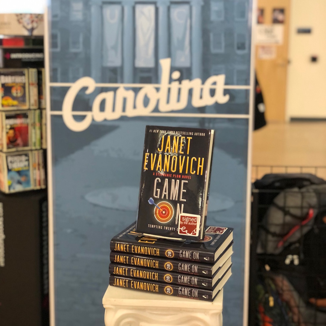 janetevanovich's tweet photo. Attention #Tarheels!  The @BullsHeadBooks on the UNC campus has SIGNED copies of GAME ON!  Get your copy while they last. @uncstudentstore https://t.co/MexCqHDNtE