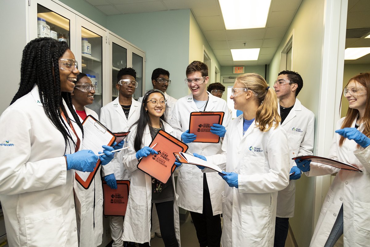 CityofAltamonte's tweet photo. Happy #NationalSTEMDay! The City celebrates the value of careers in science, technology, engineering and mathematics. Through our #AS2I program, we partner with @DukeEnergy and @AdventHealth to give students STEM-related opportunities and inspire the young minds of tomorrow. https://t.co/vpNc6eNyIM