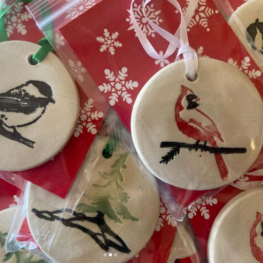 HospiceGT's tweet photo. Christie's Clothing & Leishman Pottery have once again teamed up in support of Hospice Georgian Triangle Foundation.
These handmade ornaments are available at Christie's Clothing, with all proceeds supporting Hospice Georgian Triangle❤️
#LocalSupportsLocal #CommunityLeadership https://t.co/iq2K03B8cE