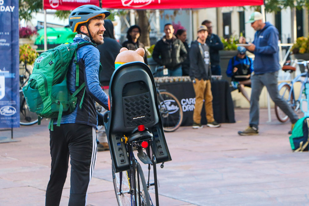 DRCOGorg's tweet photo. Our final sponsor shout-out for the 2021 Bike to Work Day goes to @PDCEnergy! Thanks for supporting the September #BTWD event. See you next year! #DRCOG #BTWD2021 #WayToGo #WayToGoDenver #Denver #BikeToWorkDay https://t.co/rYRZ3QsZ8K